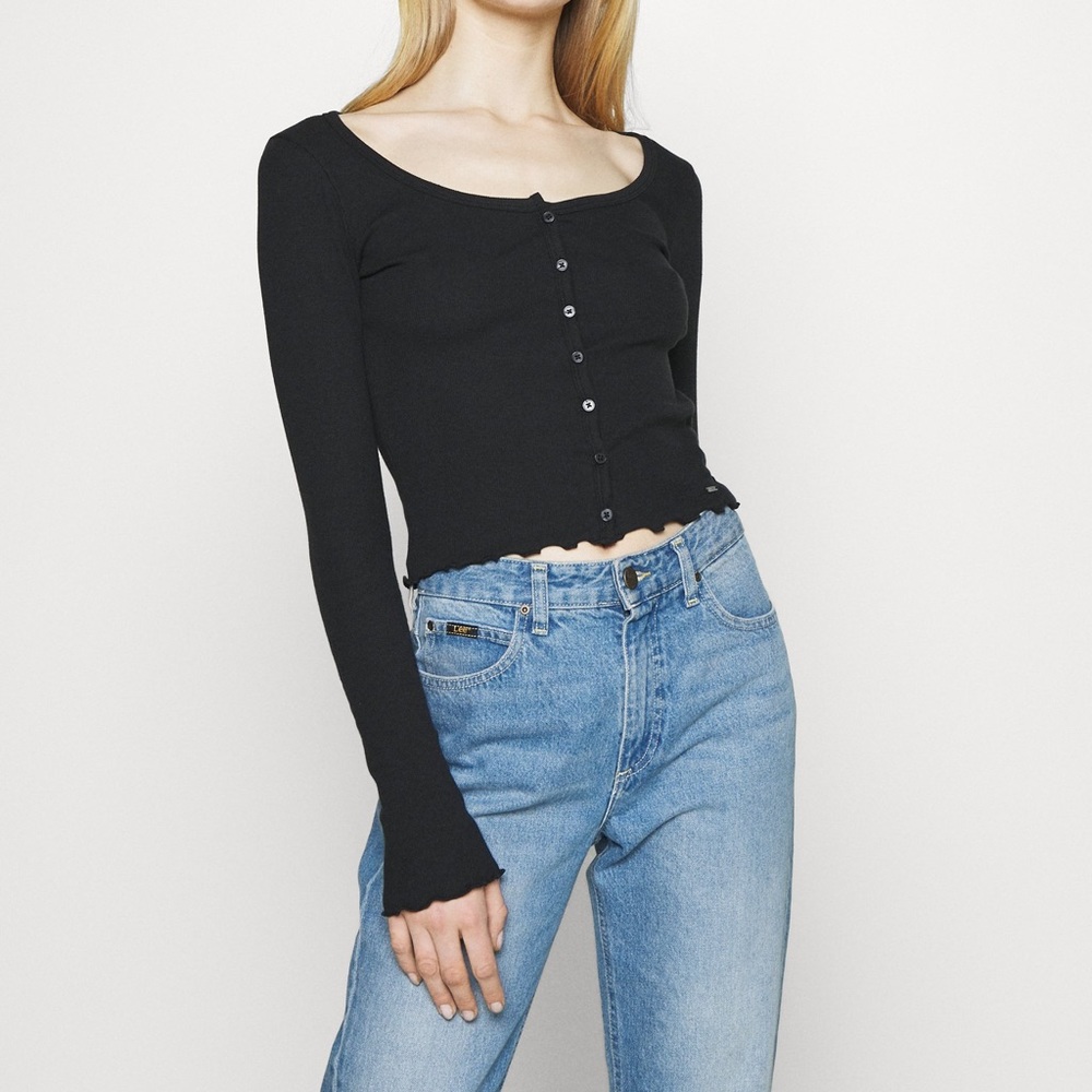 Hollister Baby Tee